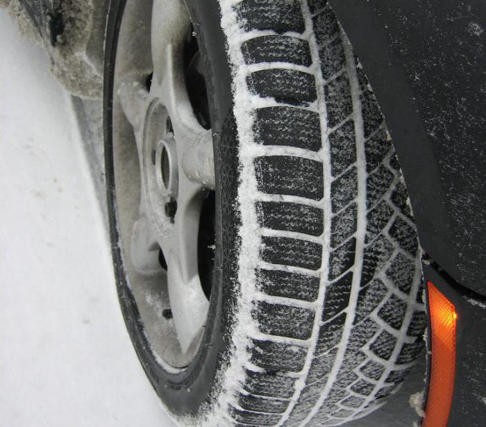 Pirelli-renkaat talvella nastoitetut arvostelut kaavan jäätä