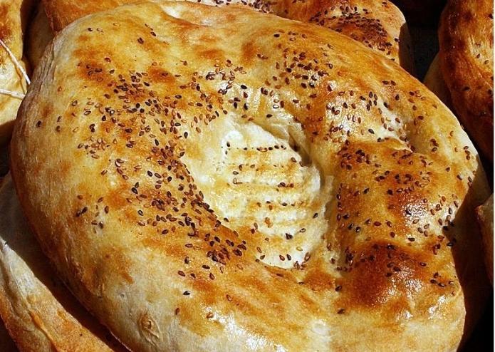 Uzbekistanin kakku: resepti herkullisen jauhon valmistukseen